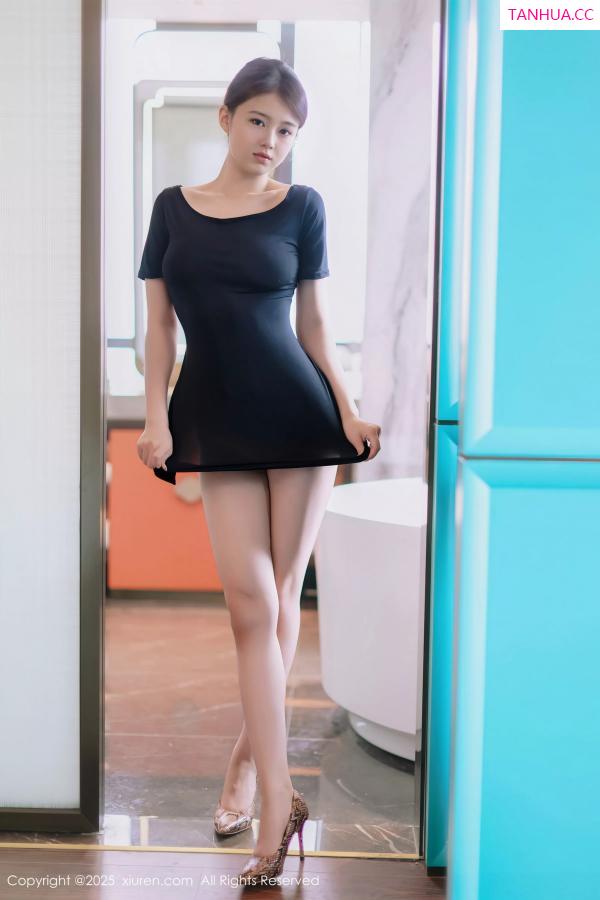   [XiuRen]高清写真图 2025.06.18 No.10426 小橘子orange 曼妙身姿第11张图片